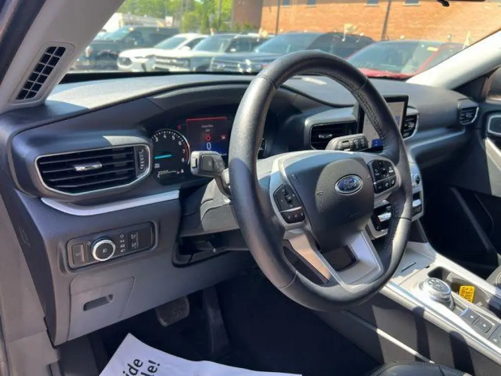 Ford Explorer 2024 AWD XLT 4dr SUV
