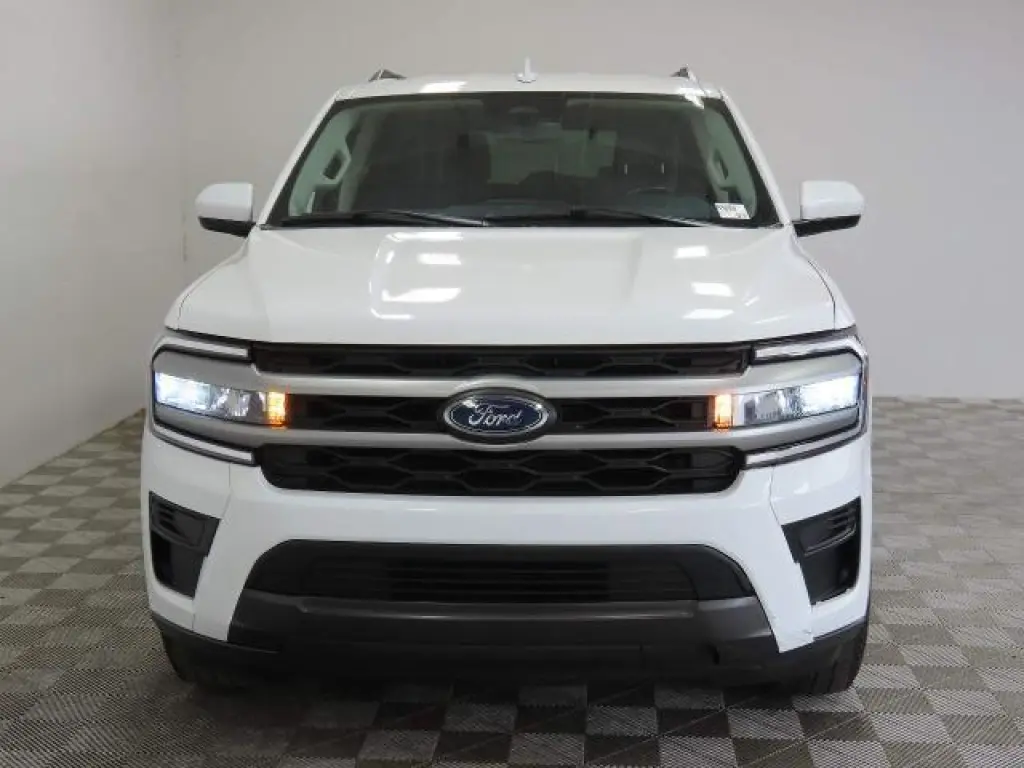 Ford Expedition 2024 4x2 XLT 4dr SUV