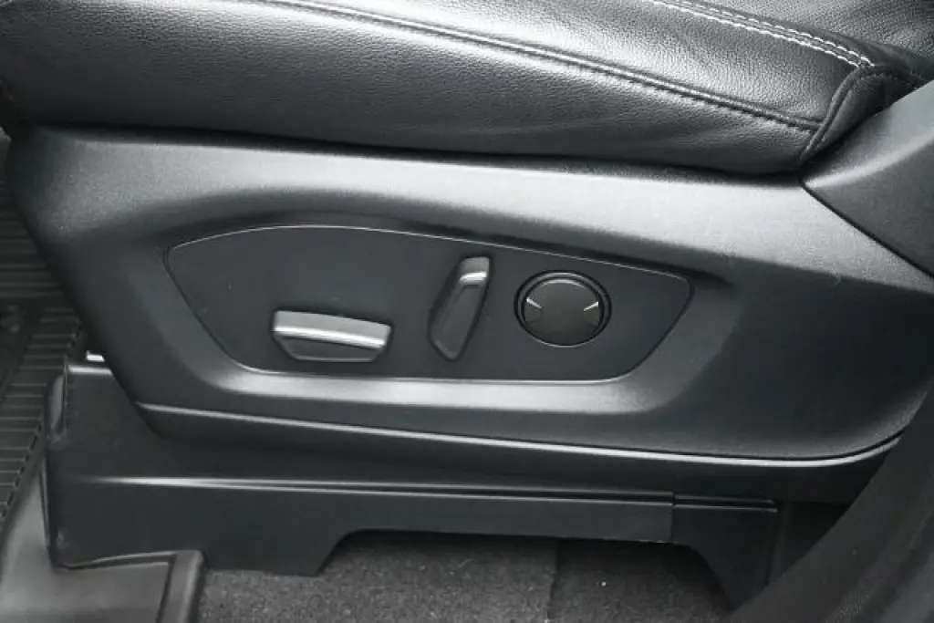 Ford Explorer 2023 AWD ST 4dr SUV