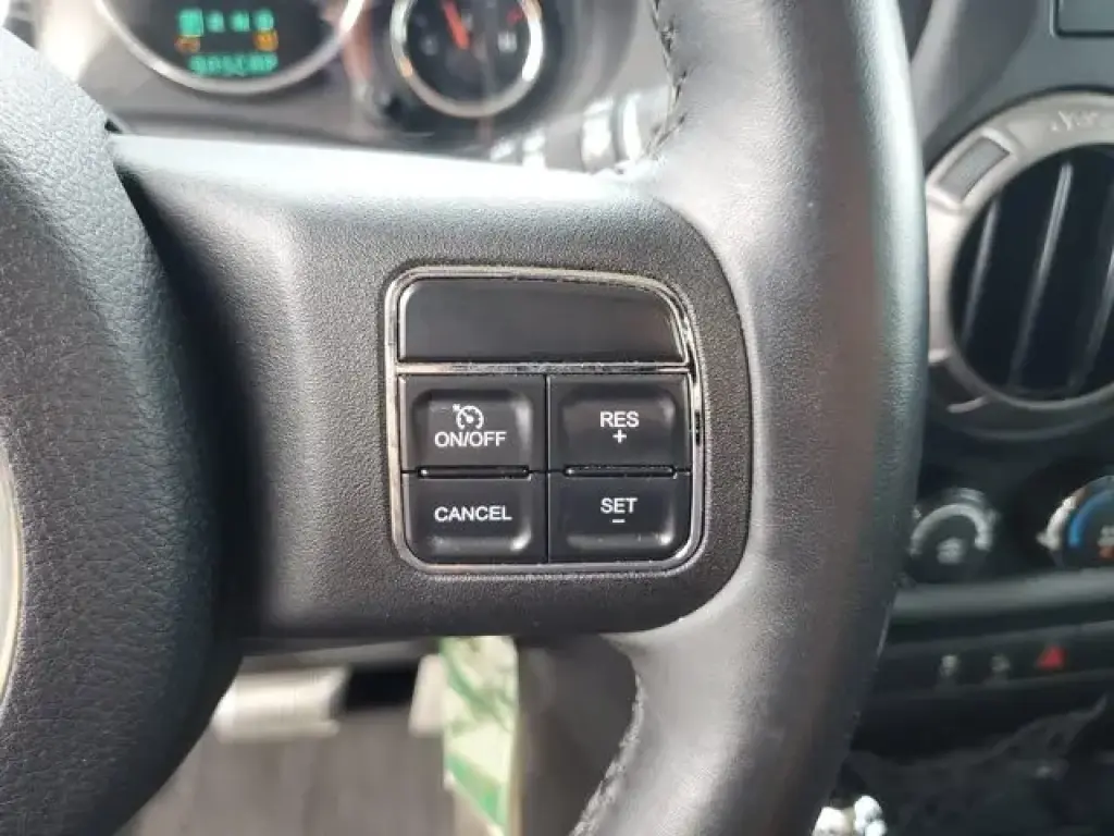 Jeep Wrangler 2011 4x4 Sport Mojave 2dr SUV