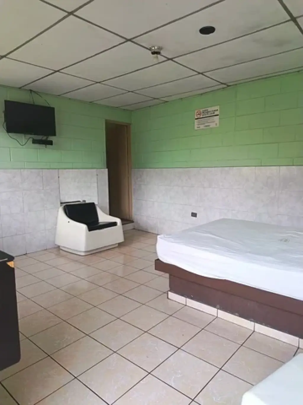 Vendo propiedad y negocio