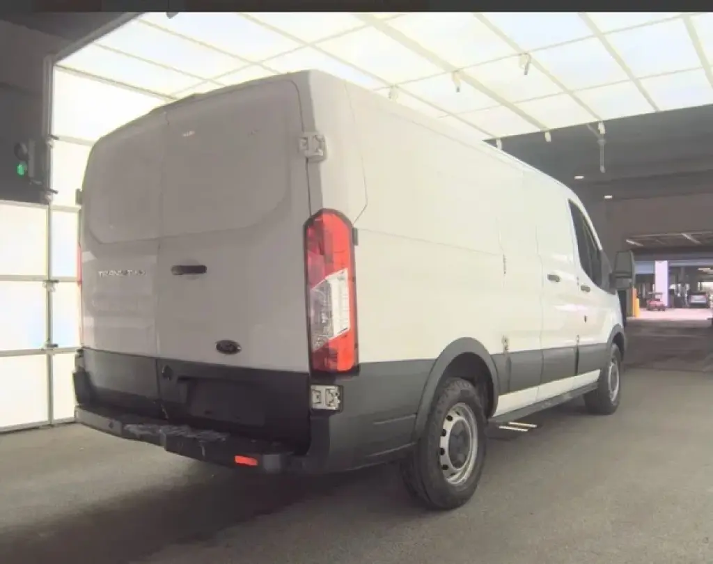 🚘Ford transit ( Cash) 2017