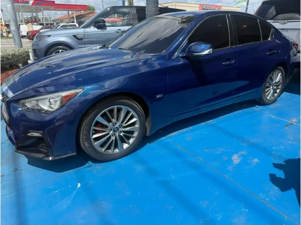 Q50 3.0 LUXE
