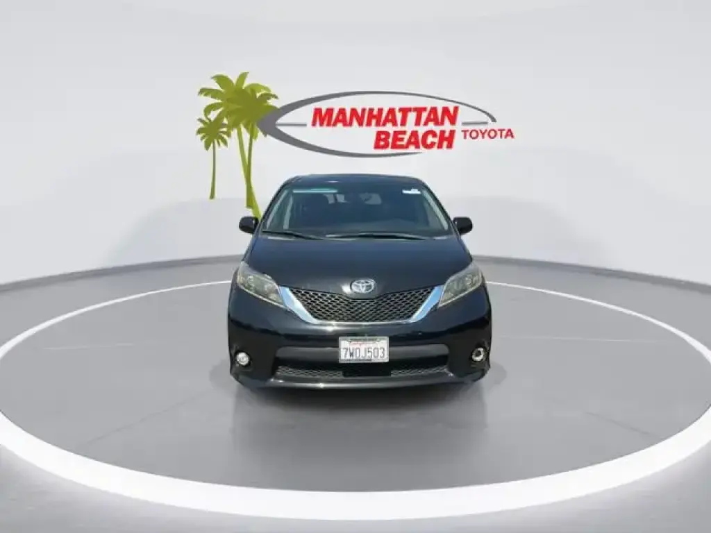Toyota Sienna 2017 SE 8-Passenger 4dr Mini-Van