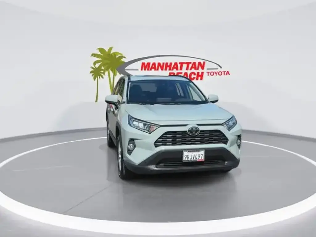 Toyota RAV4 2019 XLE 4dr SUV