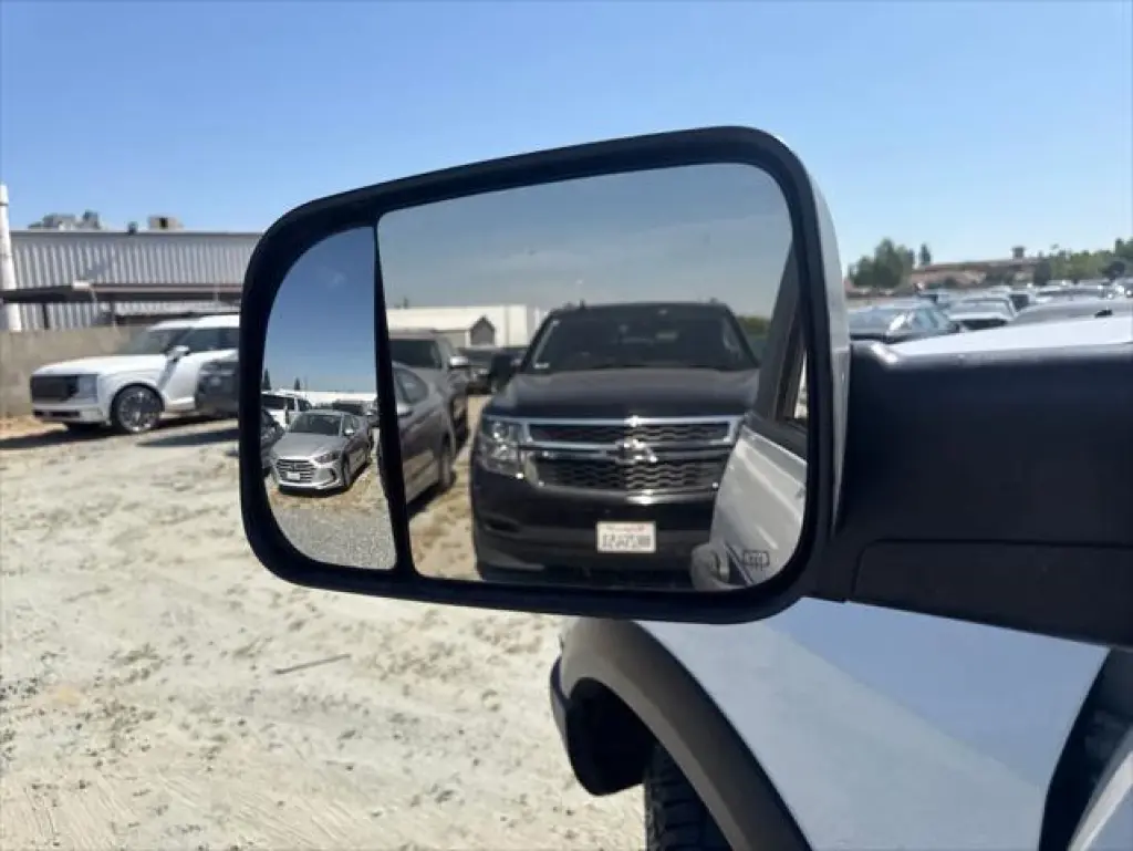 Ram 1500 Classic 2020 4x4 Warlock 4dr Crew Cab 5.5 ft. SB Pickup