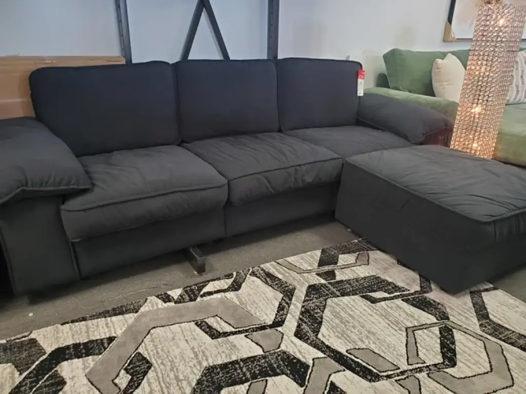Sala amplia estilo Sectional