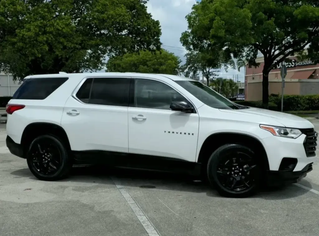 Chevrolet Traverse ( 3 Filas )