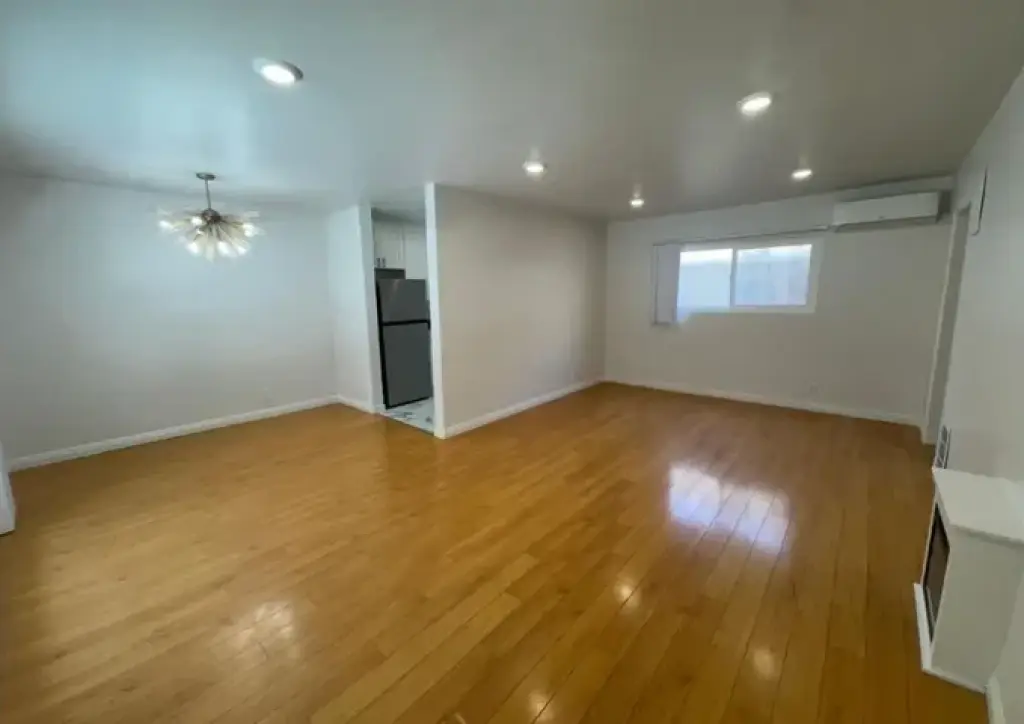 2 Bed apartment In Kenmore Ave