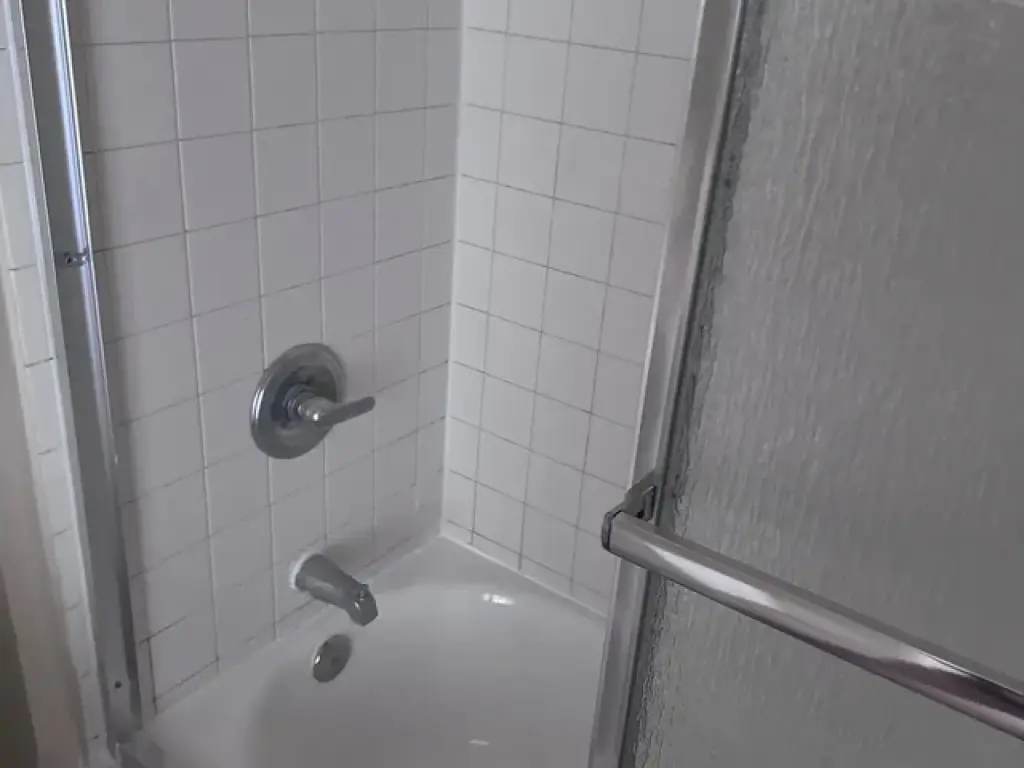 2 Bedroom 1 Bath Apartment