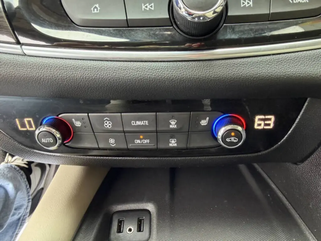 2018 Buick Enclave Essence