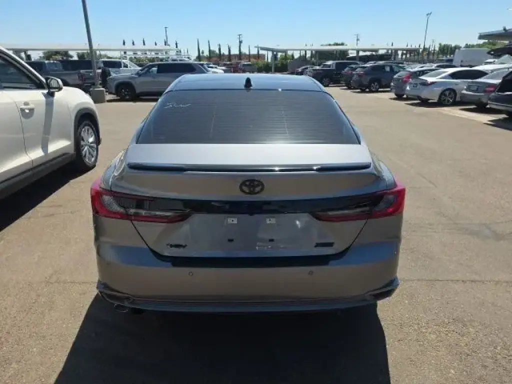 Toyota Camry 2025 SE 4dr Sedan