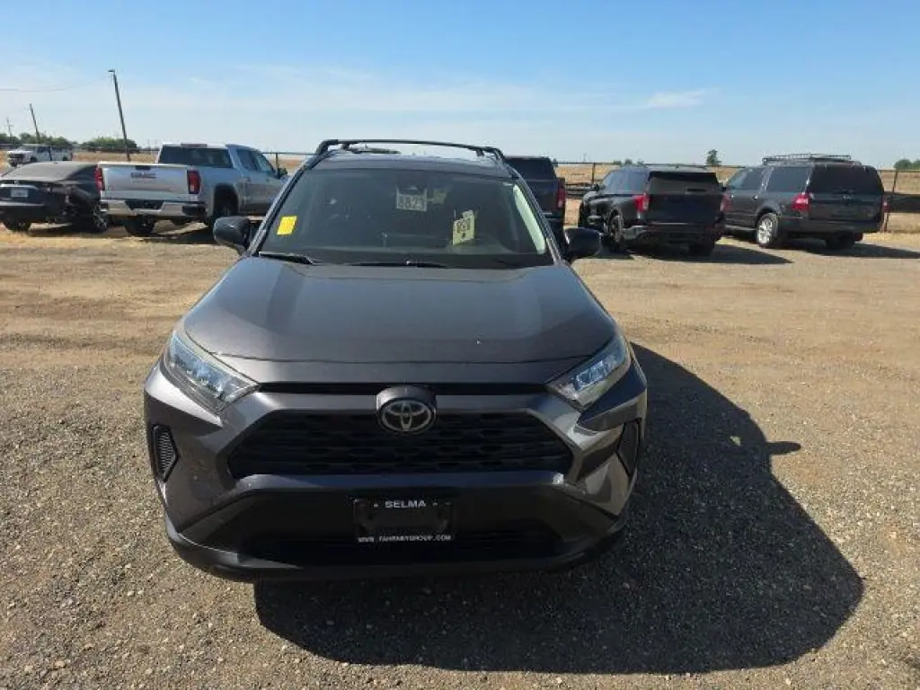 Toyota RAV4 2019 LE 4dr SUV
