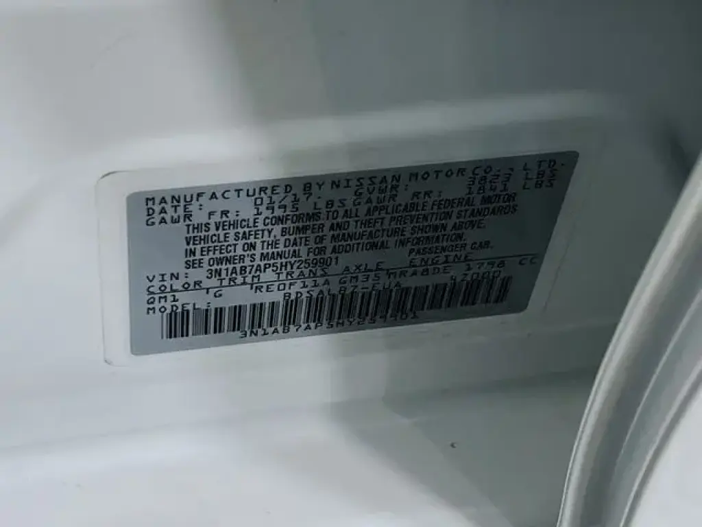 Nissan Sentra 2017 S 4dr Sedan 6M