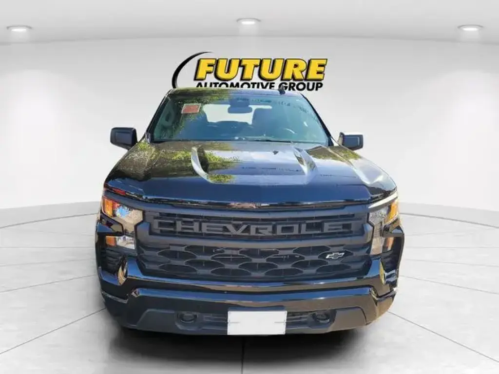 Chevrolet Silverado 1500 2024 4x2 Custom 4dr Crew Cab 5.8 ft. SB