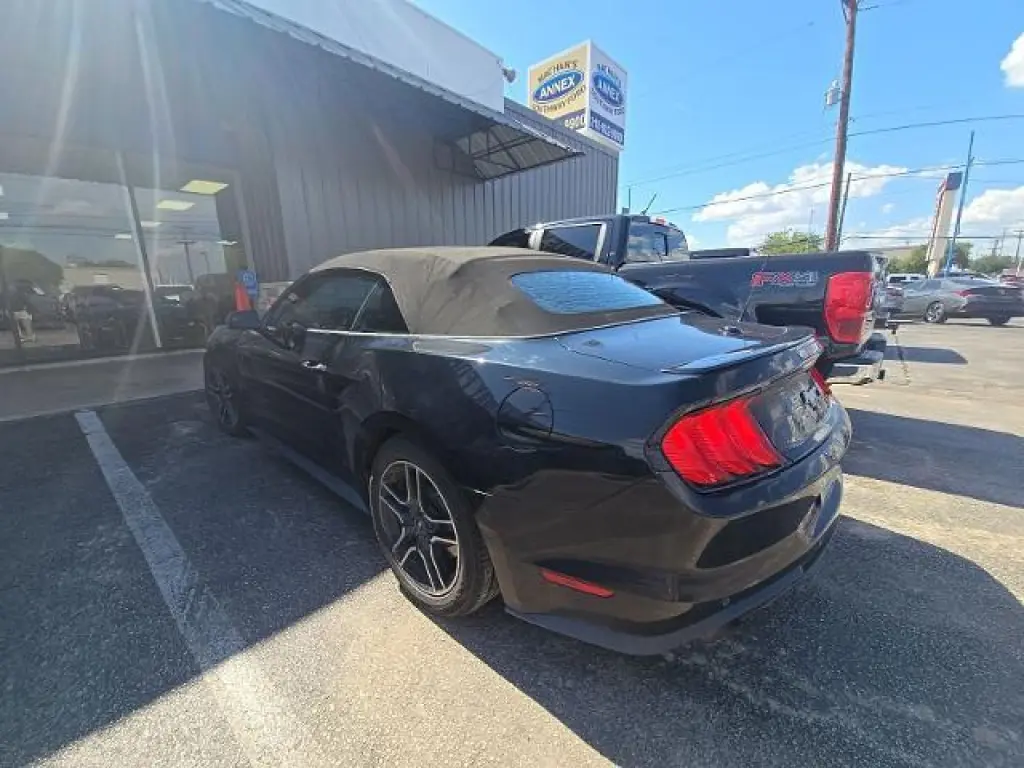 Ford Mustang 2018 EcoBoost 2dr Convertible