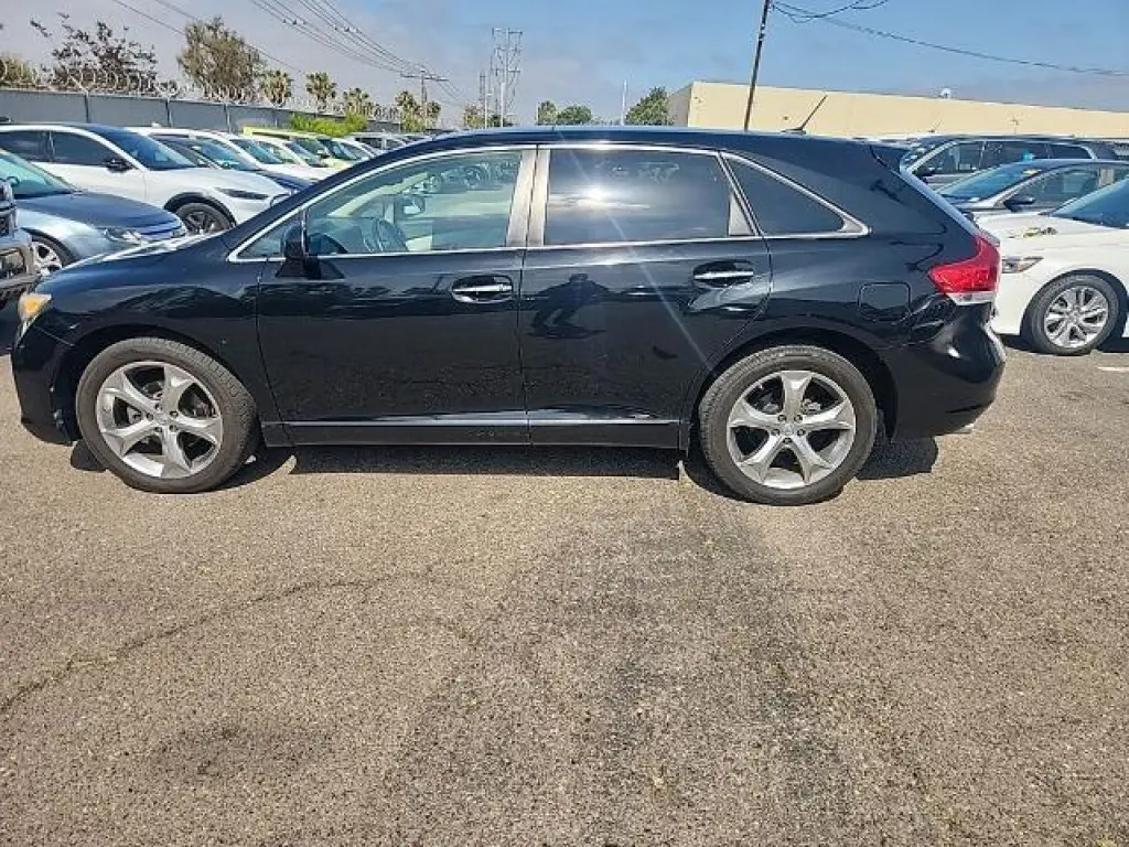 Toyota Venza 2012 FWD LE V6 4dr Crossover