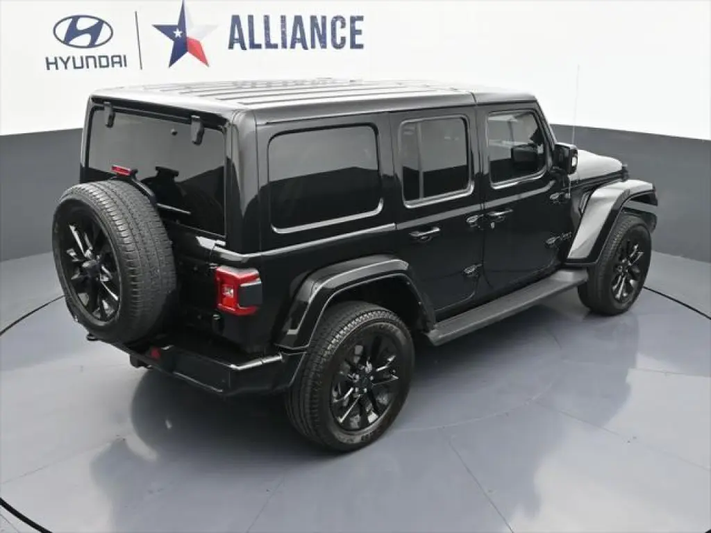 Jeep Wrangler Unlimited 2022 4x4 High Altitude 4dr SUV