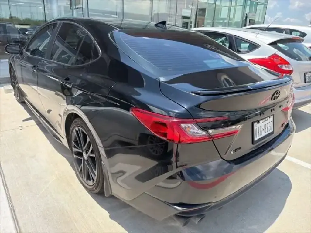 Toyota Camry 2025 SE 4dr Sedan