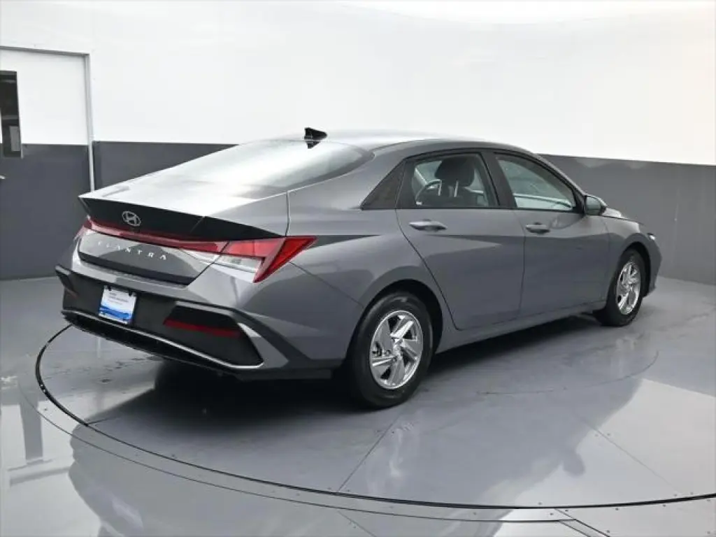 Hyundai ELANTRA 2026 SE 4dr Sedan