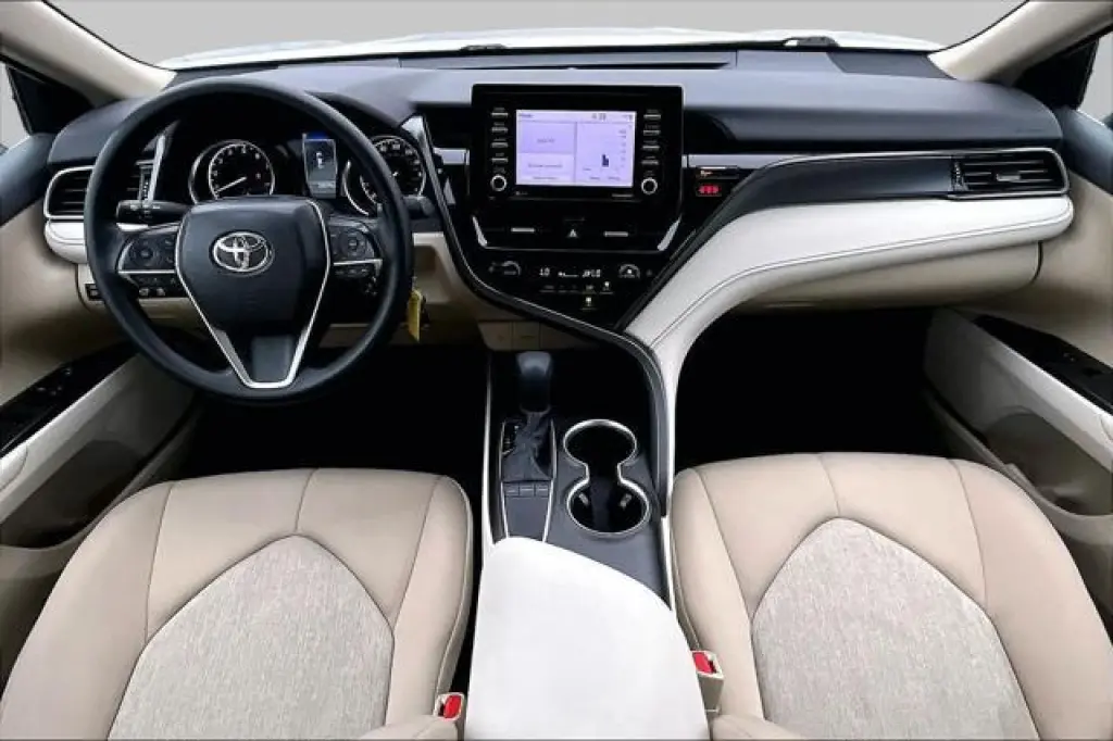 Toyota Camry 2024 LE 4dr Sedan