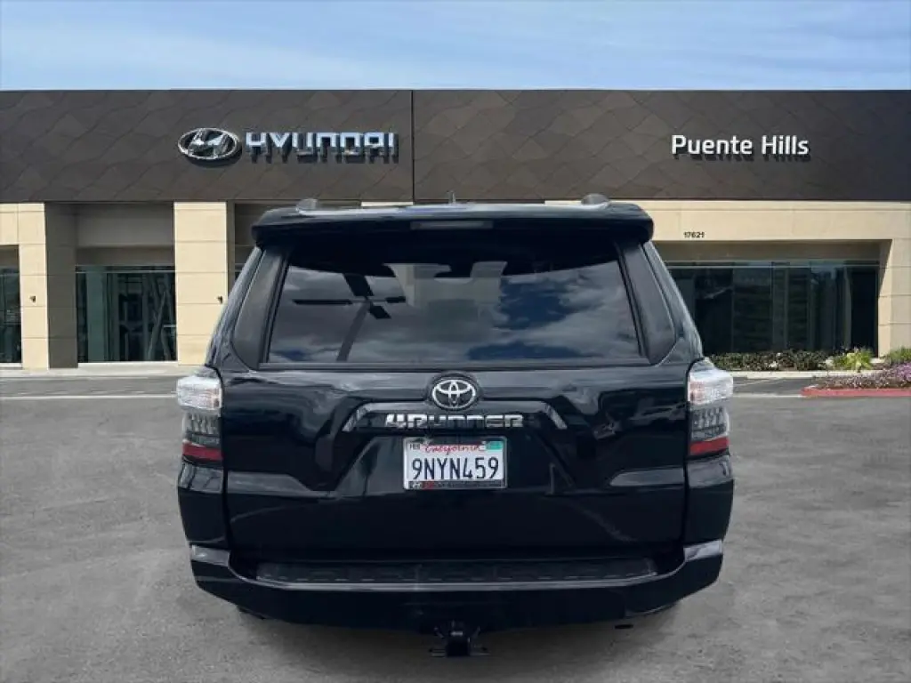 Toyota 4Runner 2022 4x2 SR5 4dr SUV