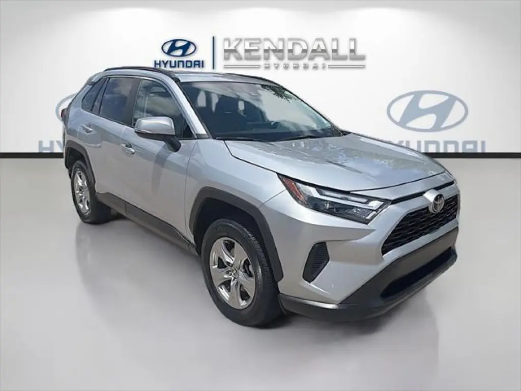 Toyota RAV4 2024 XLE 4dr SUV