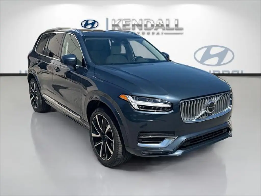 Volvo XC90 2023 AWD B5 Plus Bright Theme 4dr SUV