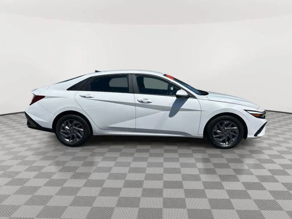 Hyundai ELANTRA 2024 SEL 4dr Sedan