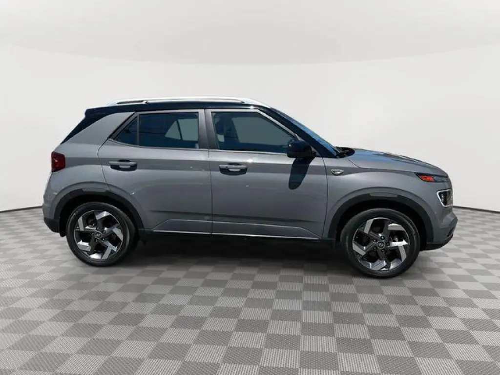 Hyundai VENUE 2022 Limited 4dr Crossover