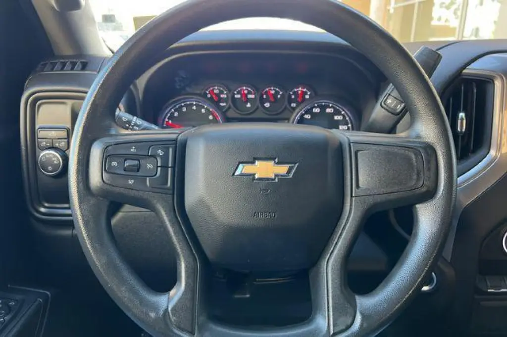 Chevrolet Silverado 1500 2022 4x2 Custom 4dr Crew Cab 5.8 ft. SB