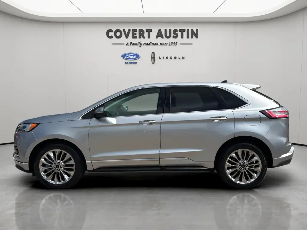 Ford Edge 2023 AWD Titanium 4dr Crossover
