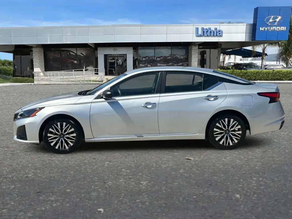 Nissan Altima 2024 2.5 SV 4dr Sedan