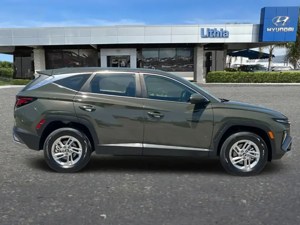 Hyundai TUCSON 2025 AWD SE 4dr SUV