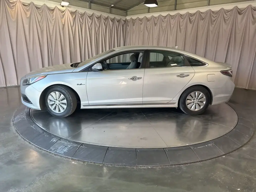 Hyundai SONATA Hybrid 2016 SE 4dr Sedan
