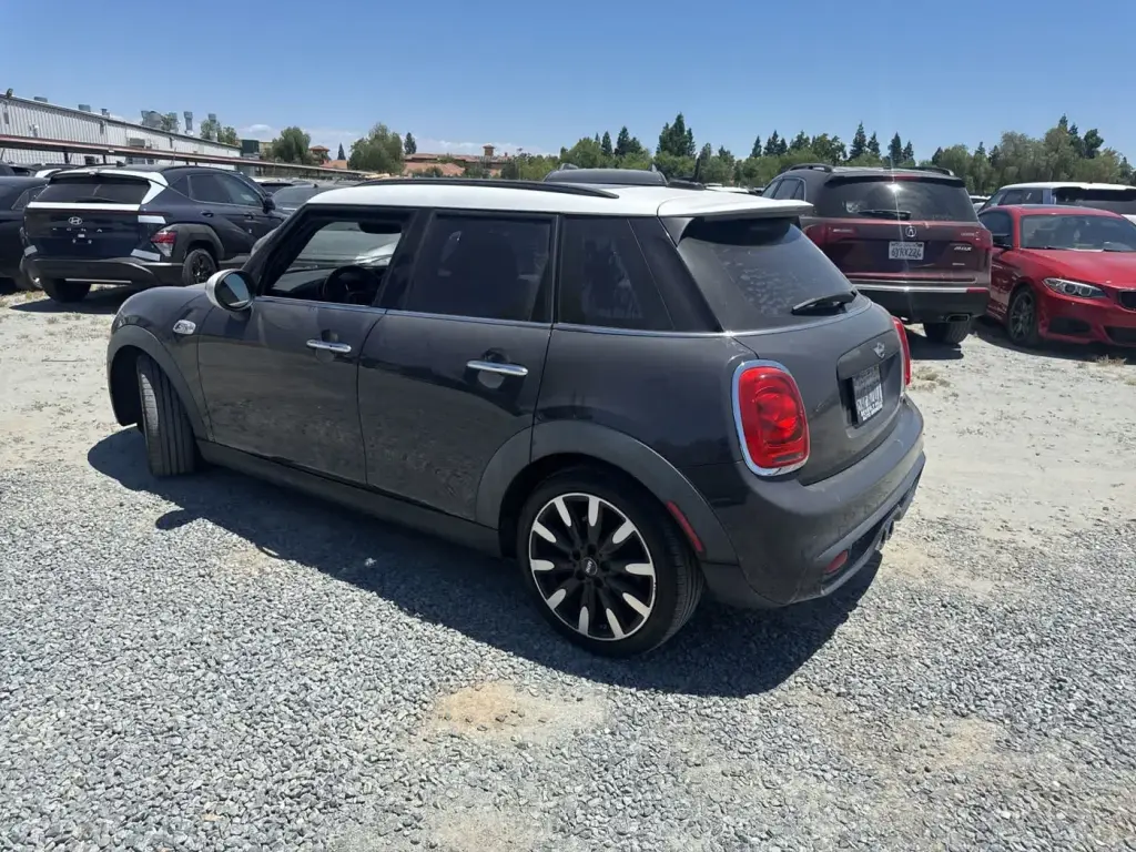 MINI Hardtop 4 Door 2017 Cooper S 4dr Hatchback