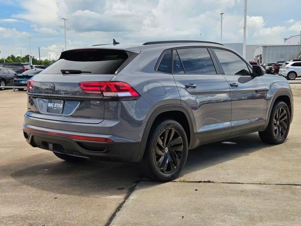 Volkswagen Atlas Cross Sport 2022 V6 SE 4dr SUV w/Technology