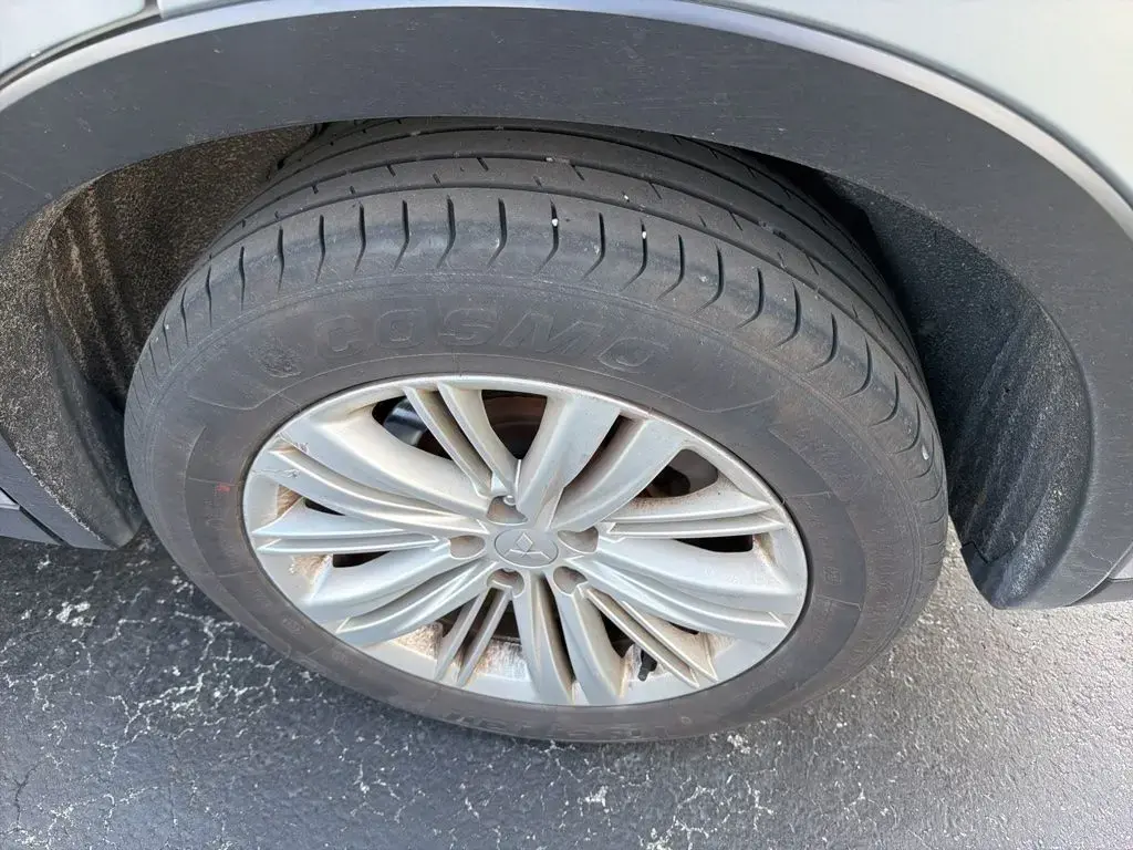 Mitsubishi Outlander 2022 ES 4dr SUV