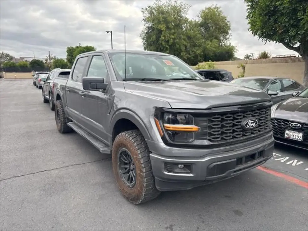 Ford F-150 2025 4x2 STX 4dr SuperCrew 5.5 ft. SB