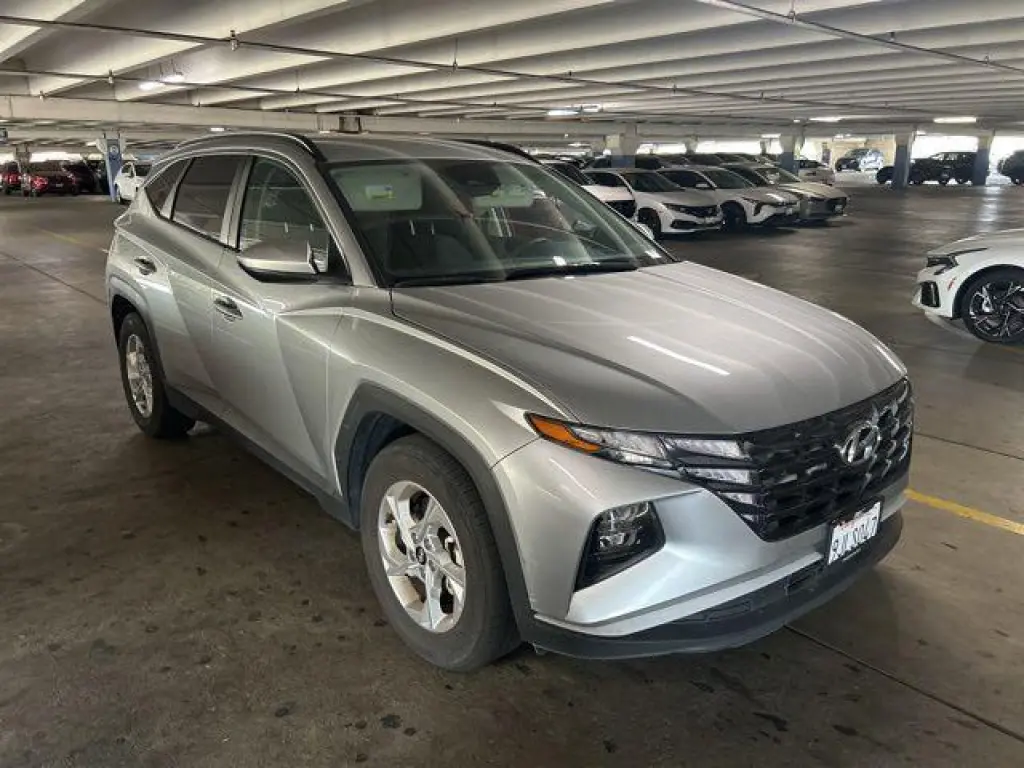 Hyundai TUCSON 2024 SEL 4dr SUV (midyear release)