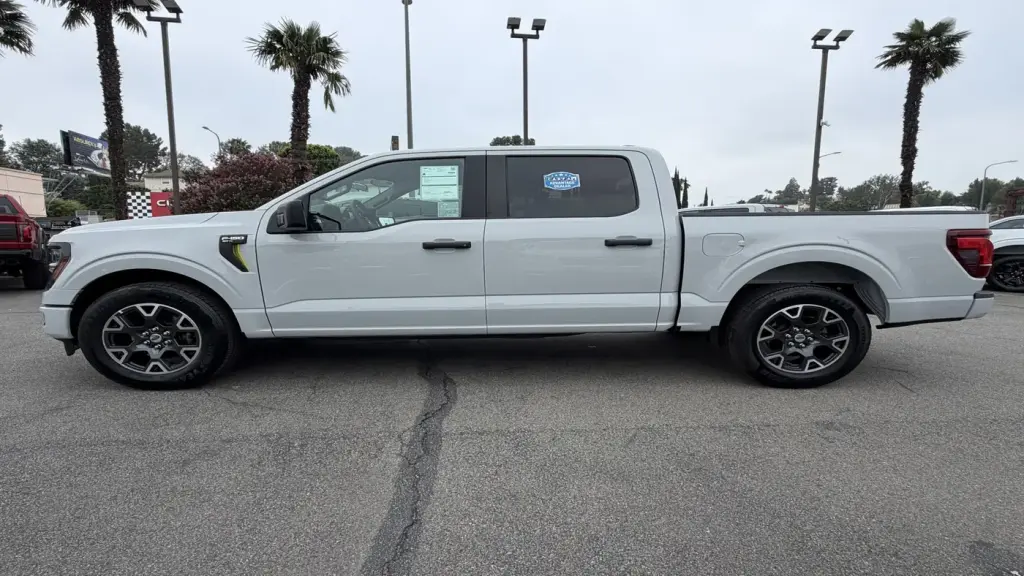 Ford F-150 2024 4x2 STX 4dr SuperCrew 5.5 ft. SB