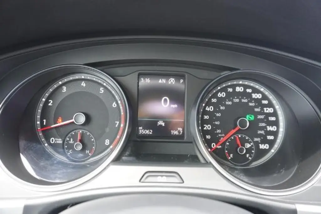 Volkswagen Atlas 2021 V6 SE 4dr SUV w/Technology (midyear release)