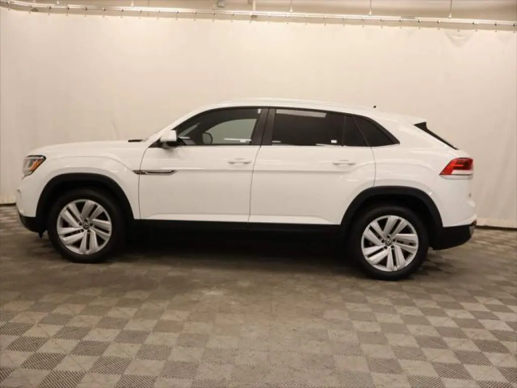 Volkswagen Atlas Cross Sport 2023 V6 SE 4dr SUV w/Technology