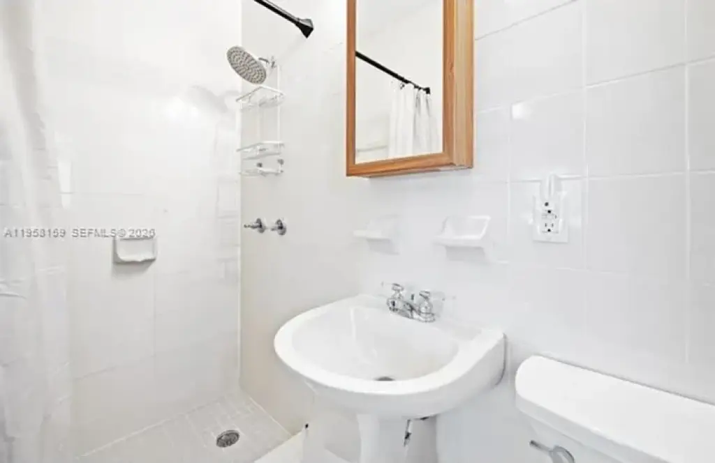 3 Levine Realty,