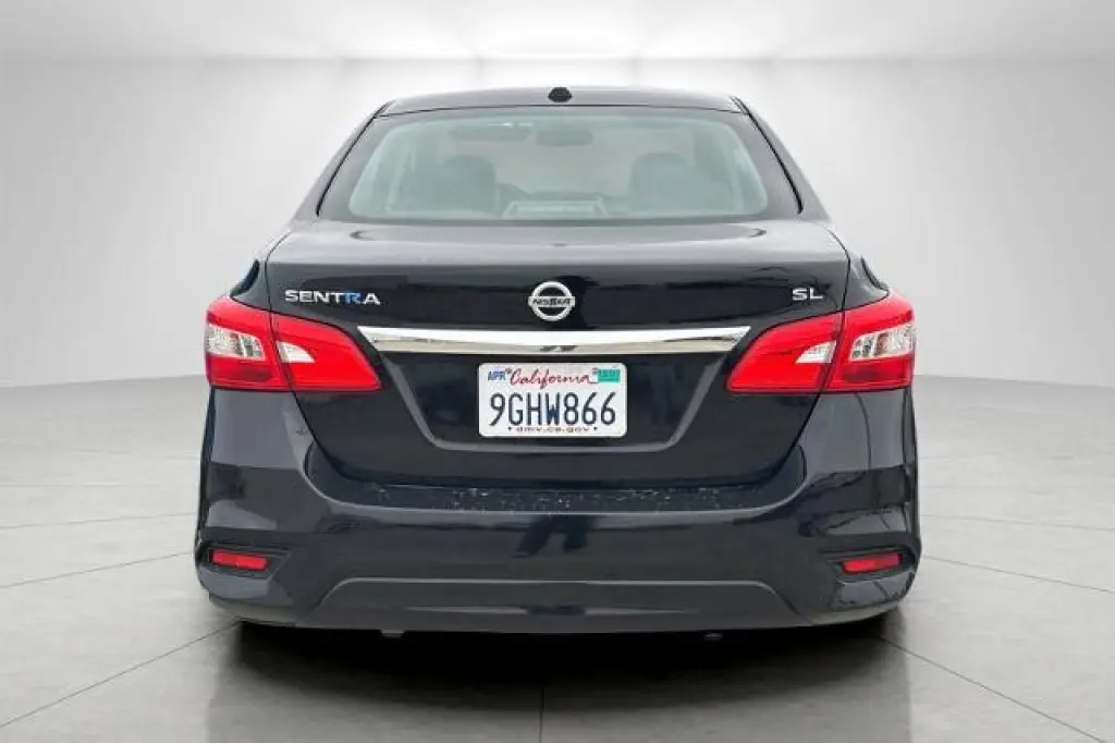 Nissan Sentra 2017 S 4dr Sedan 6M