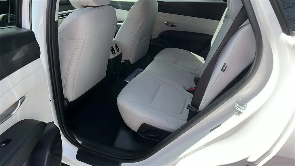 Hyundai TUCSON 2025 SEL 4dr SUV