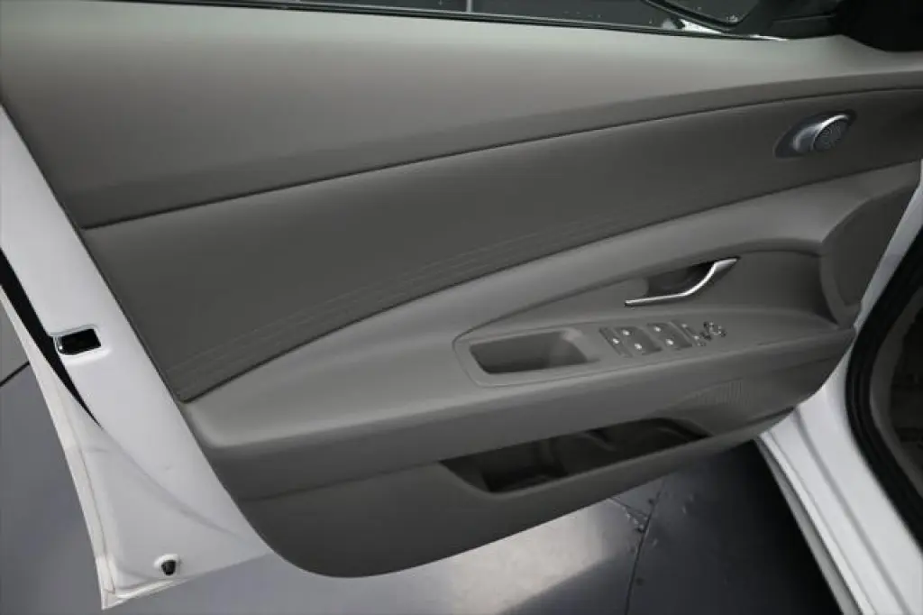 Hyundai ELANTRA 2026 SE 4dr Sedan