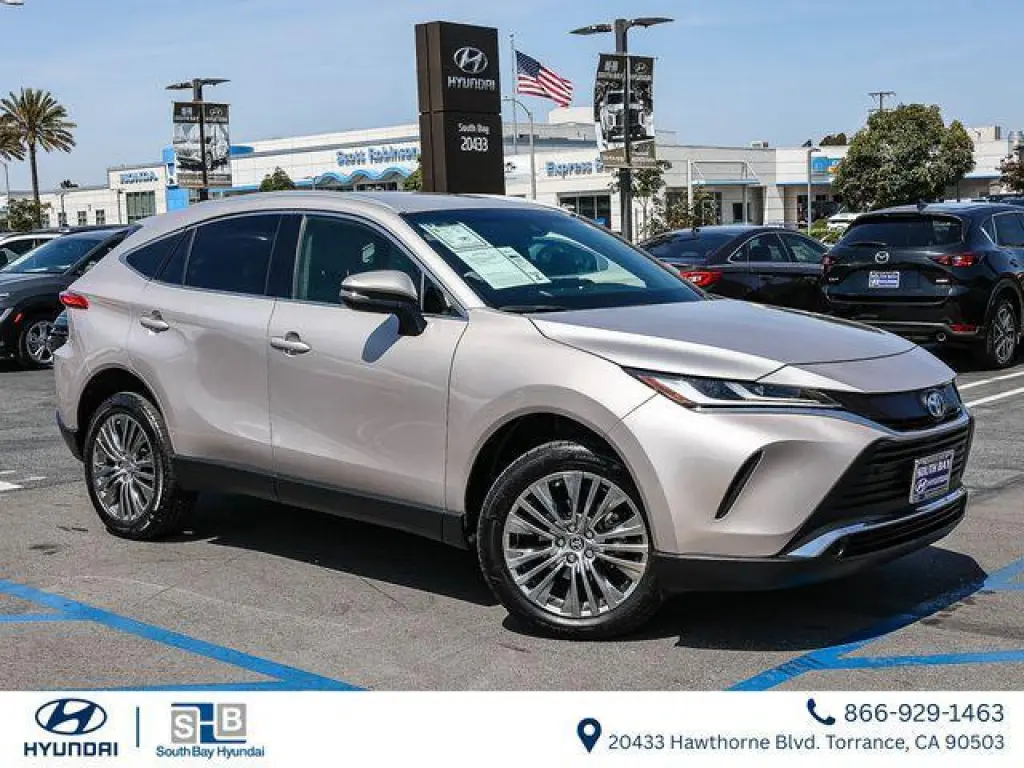 Toyota Venza 2022 AWD XLE 4dr Crossover
