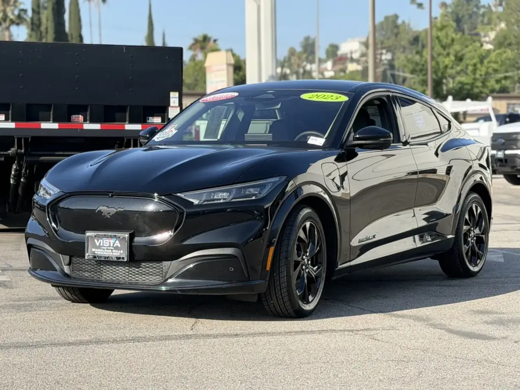 Ford Mustang Mach-E 2023 AWD Premium 4dr SUV