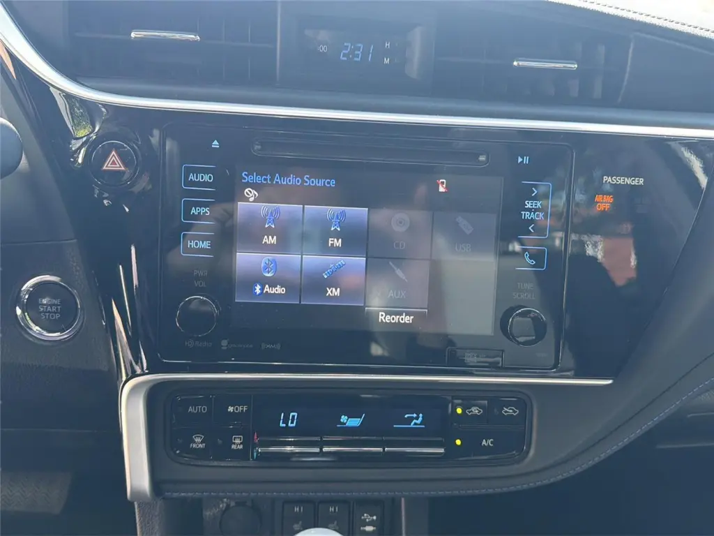 Toyota Corolla 2017 SE 4dr Sedan 6M